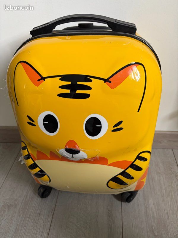 Valise Cabine Enfant Madisson – Motif Chaton Rose – Polycarbonate 46x30x22 Cm