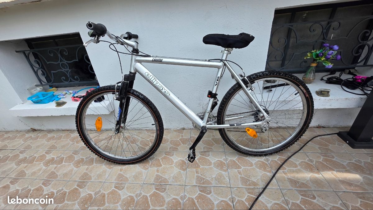 Vélo VTT (image 2)