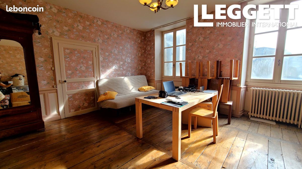 Maison 9 pièces 303 m² - Champagne-Mouton 16350 (image principale 9)