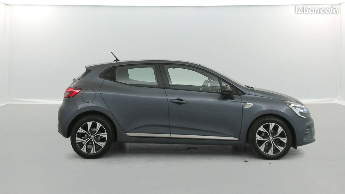 RENAULT Clio TCe 90 - 21 Limited (image 6)