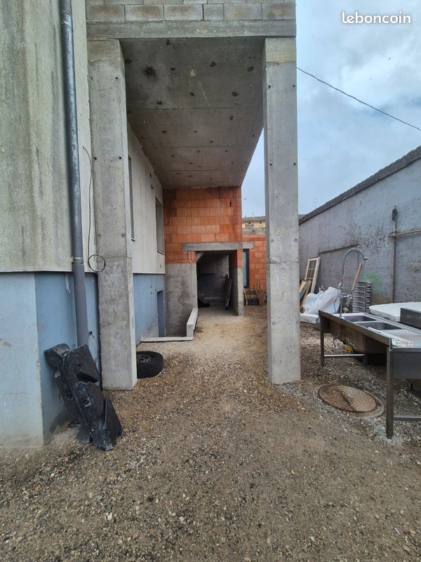 Prop (image 5)