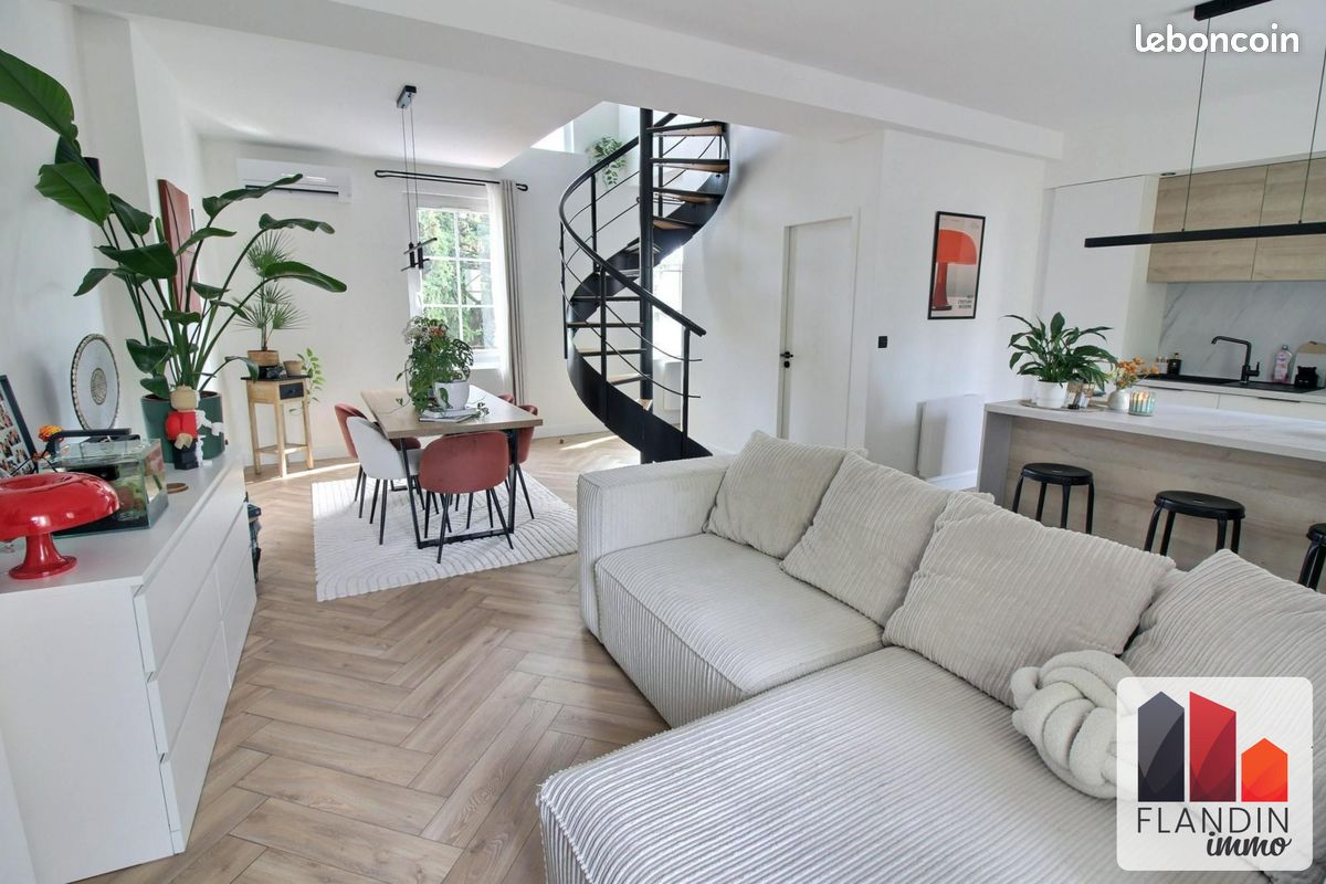Appartement 3 pièces 88 m² · à Saint-Genis-Laval · 88 m² · 285 000 €