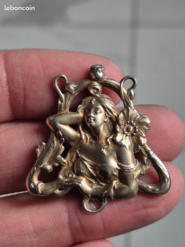 Breloque Argent Massif Vintage Pendentif Ancien En Argent Massif 925 Style Art Nouveau Avec Perle - Occasion Pendentif Argent Ancien Breloque Argent Massif Vintage Pendentif Ancien En Argent Massif 925 Style Art Nouveau Avec Perle - Occasion Pendentif Argent Ancien