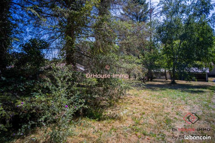 Terrain 1218 m² saint germain du salembre
