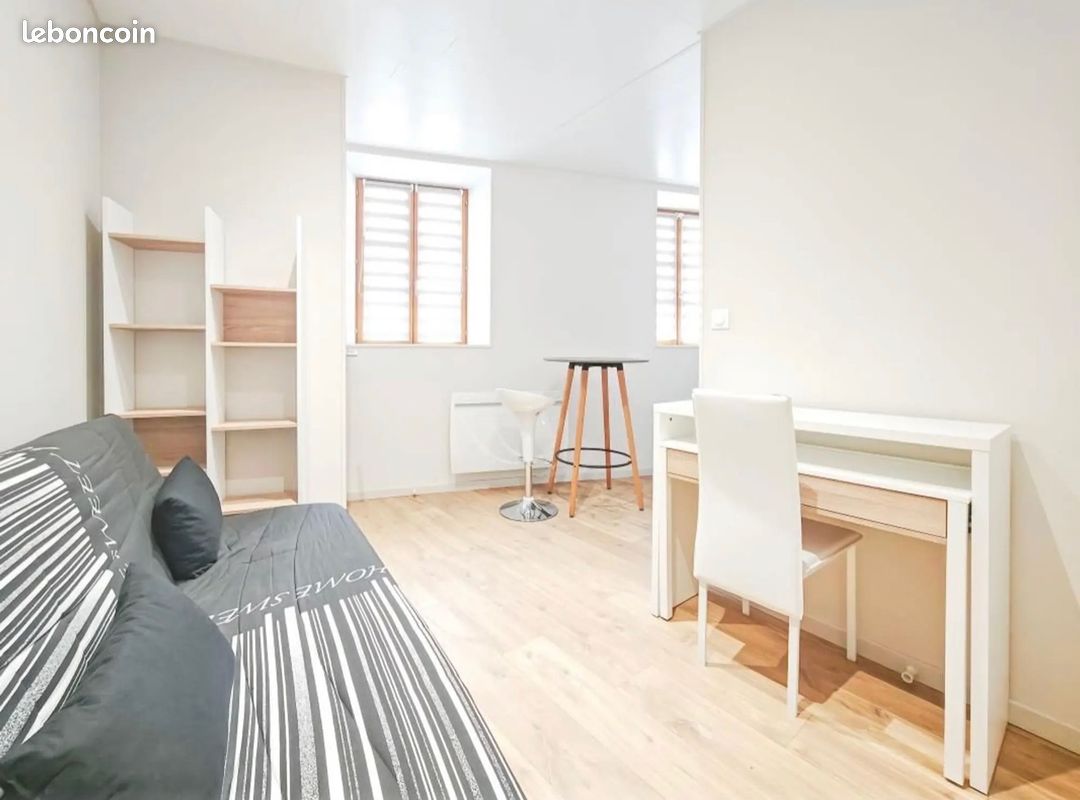 Appartement 1 pièce 13 m² · à Aurillac · 13 m² · 330 €/mois