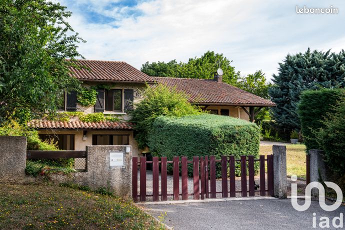 Villa 7 pièces 140 m²