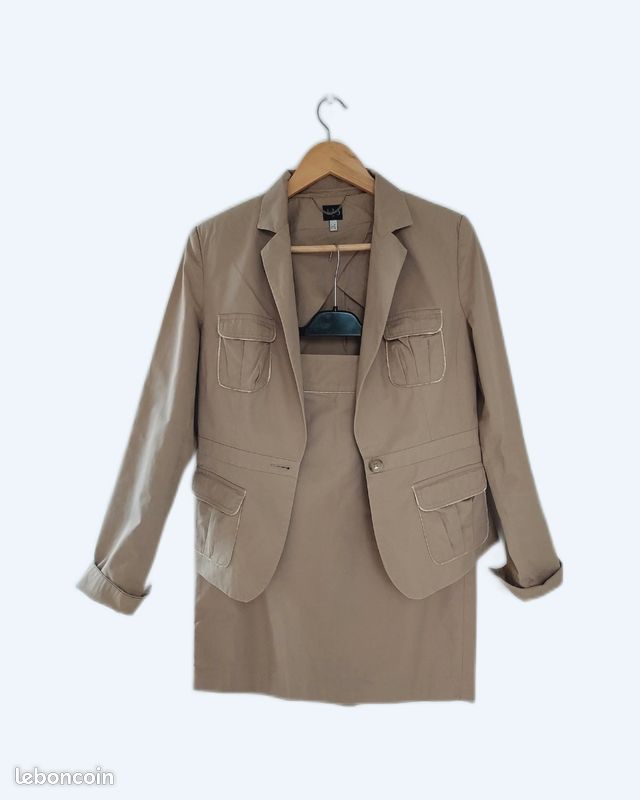 Tailleur veste 38 et jupe 40 Maison 1 2 3 beige et doré (image 1)