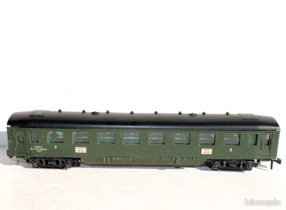 Voiture Voyageurs SNCF 2ème Classe Hornby Meccano 7350 - Échelle HO, Occasion Bon état, Fabriqué En France