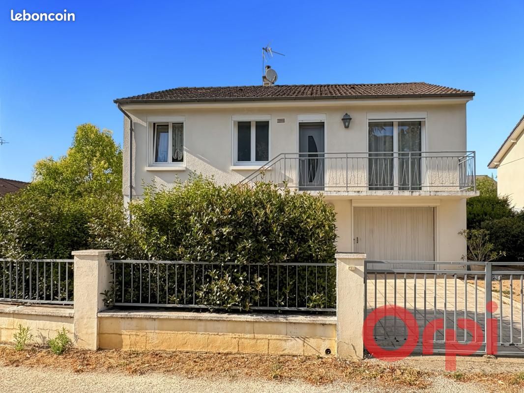 Maison 4 pièces 103 m² · à Saint-Amand-Montrond · 103 m² · 129 000 €
