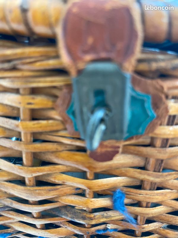 Ancien Panier De Pêche En Osier – Avec Charnières En Bois – Très Bon état – Occasion