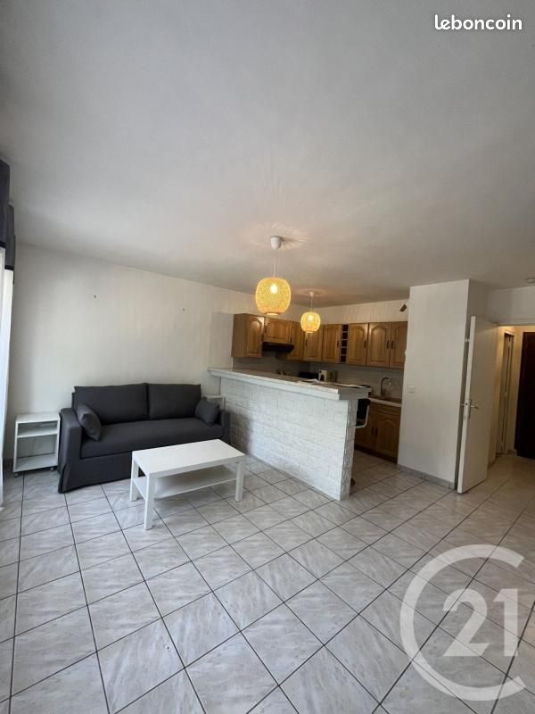 Appartement 1 pièce 30 m² · à Ozoir-la-Ferrière · 30 m² · 720 €/mois