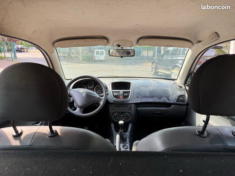 Peugeot 206 + 2 places 227 000 km (image 4)