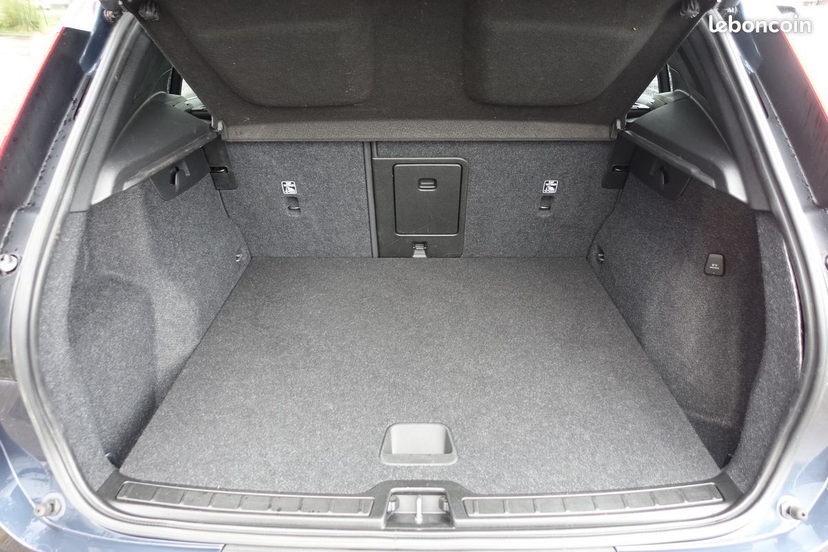 XC40 T4 Hybride Rechargeable Geartronic Inscription 211ch Cuir chauffant/Gps Europe/Caméra de recul/Carplay/Accès confort/Attelage/1*Main/Garantie 12 mois (image 12)