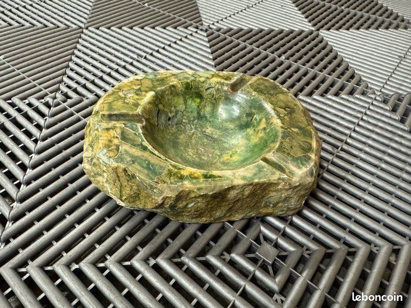 Cendrier vintage en marbre vert (image 1)