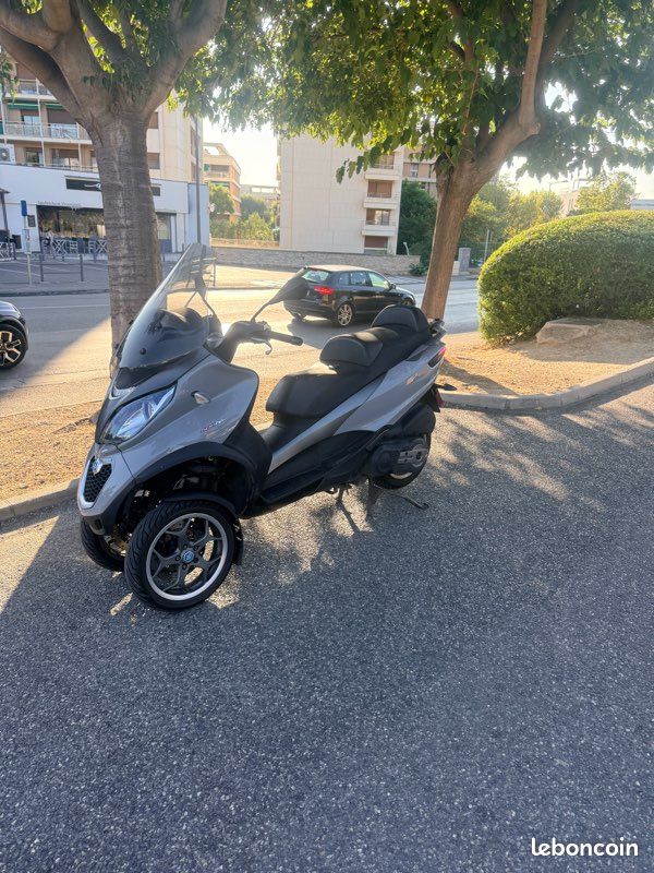 Mp3 500 2018 gris nardo (image 1)