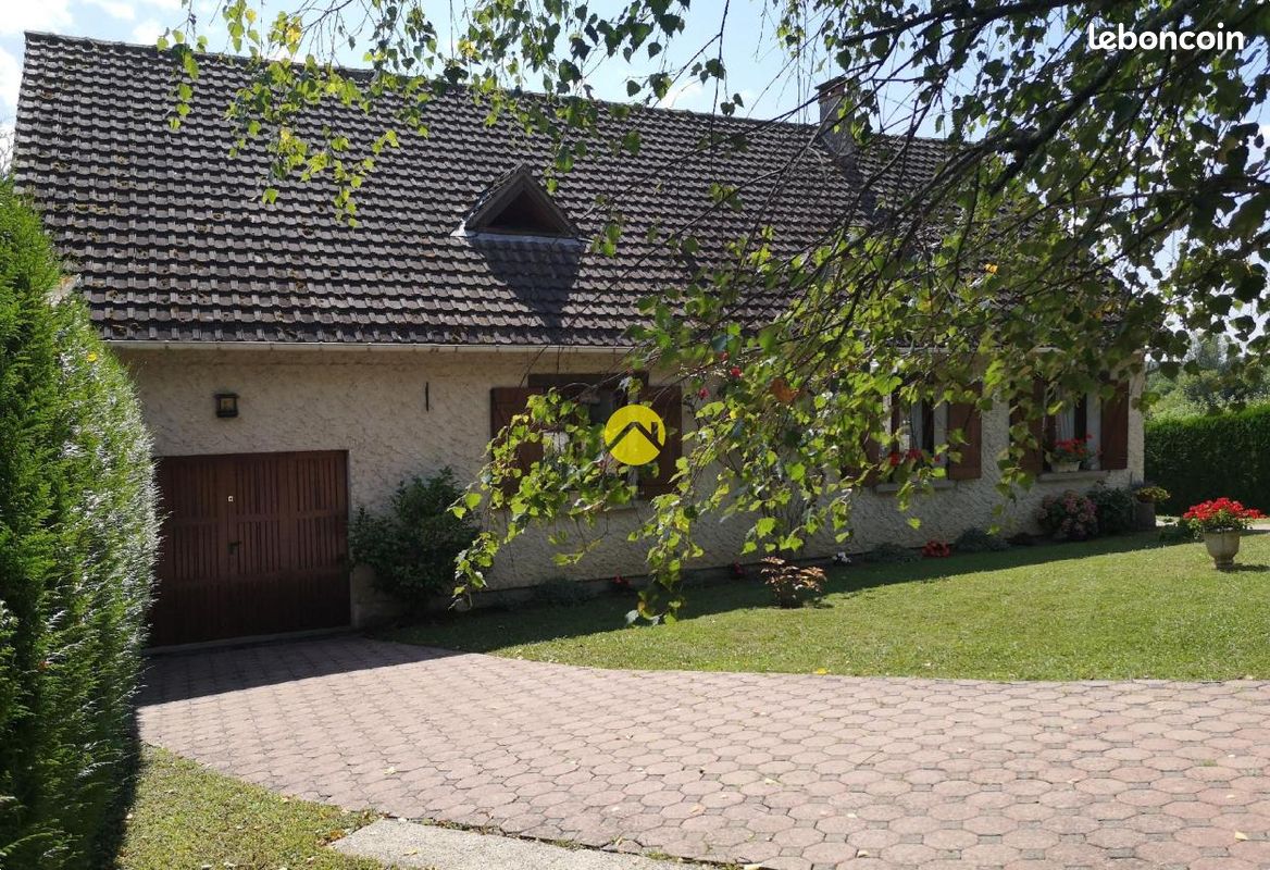 Maison 6 pièces 132 m² · à Bléneau · 132 m² · 126 000 €
