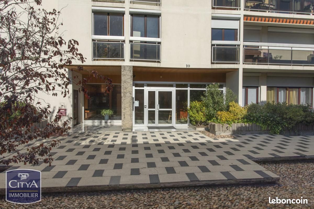 Appartement 5 pièces 98 m² · à Roanne · 98 m² · 139 000 €
