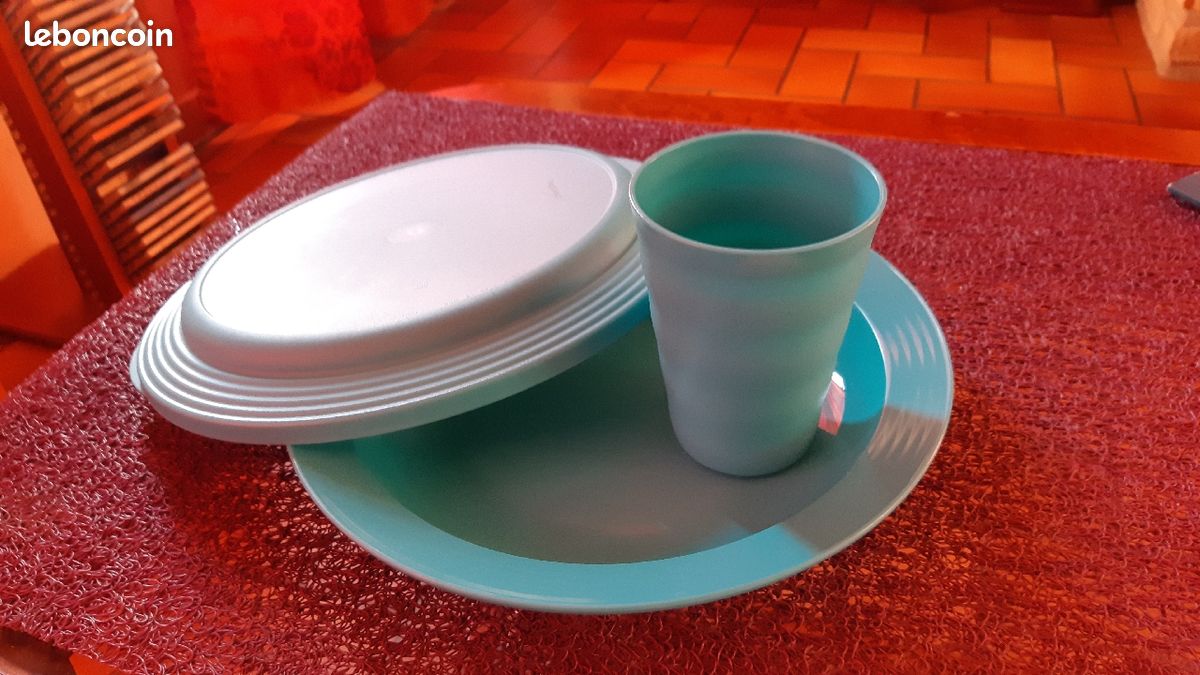 Assiette et verre Tupperware (image 1)