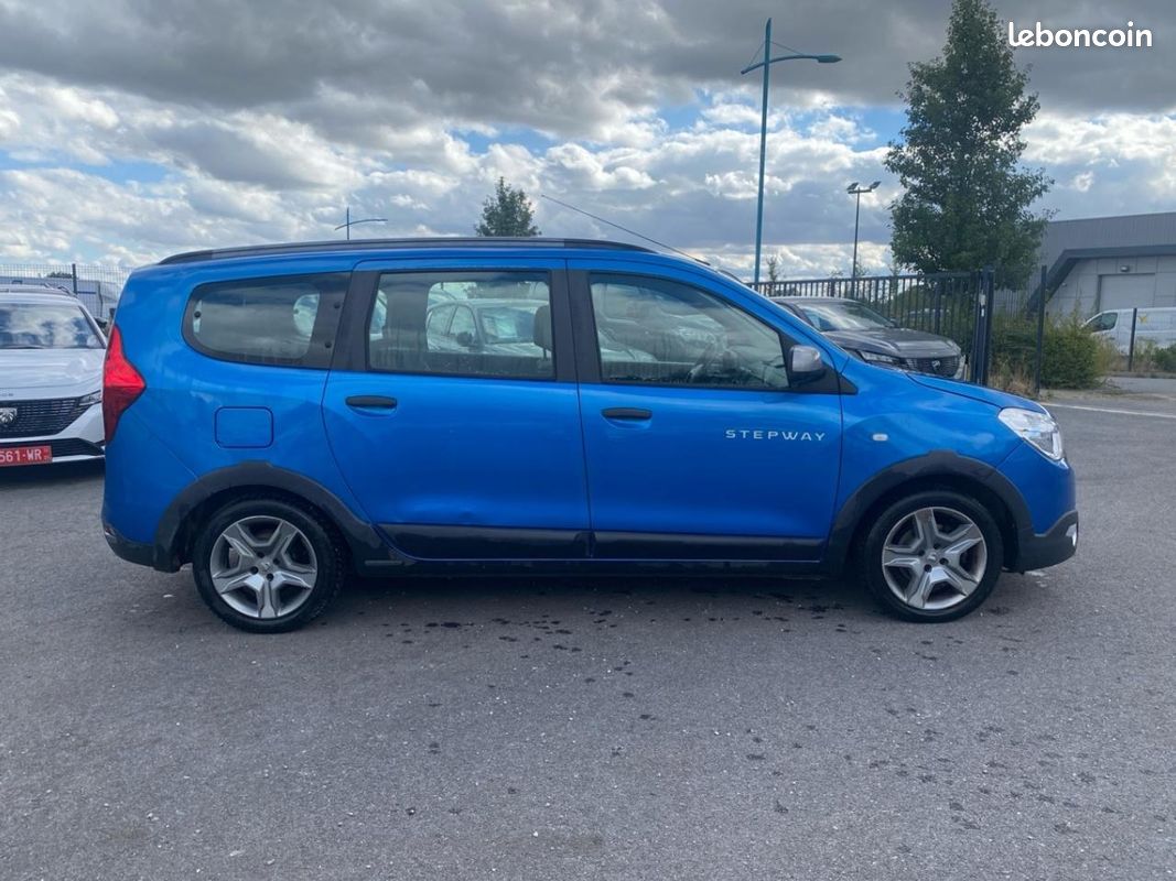 DACIA LODGY 1.5 blue dci 115 stepway 7pl (image 4)