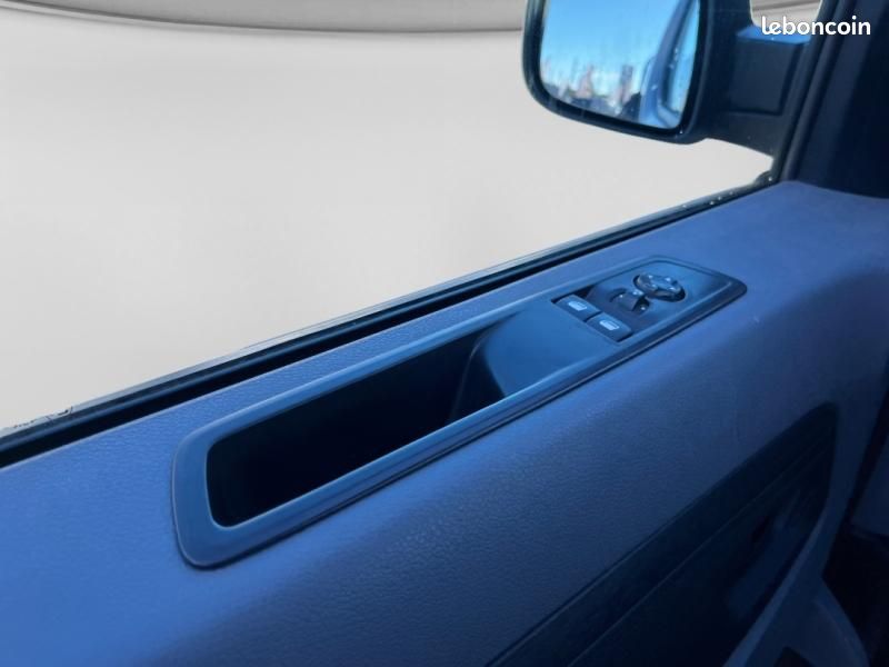 Peugeot Expert Fg XL 2.0 BlueHDi 145ch S&S EAT8 (image 17)