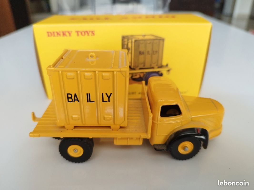 Berlier camion plateau avec container Bailly (image 2)