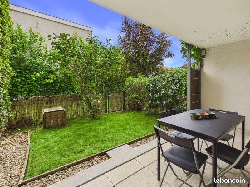 Appartement 2 pièces 44 m² · à Vaulx-en-Velin · 44 m² · 160 000 €