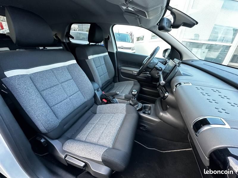 Citroen C4 Cactus PureTech 110ch S&S Shine E6.d (image 11)