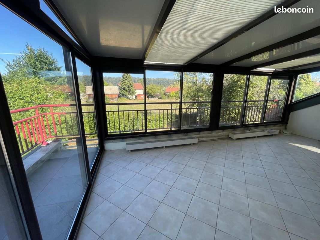 Parking 5 pièces 137 m² · à Labergement-Sainte-Marie · 137 m² · 1 690 €