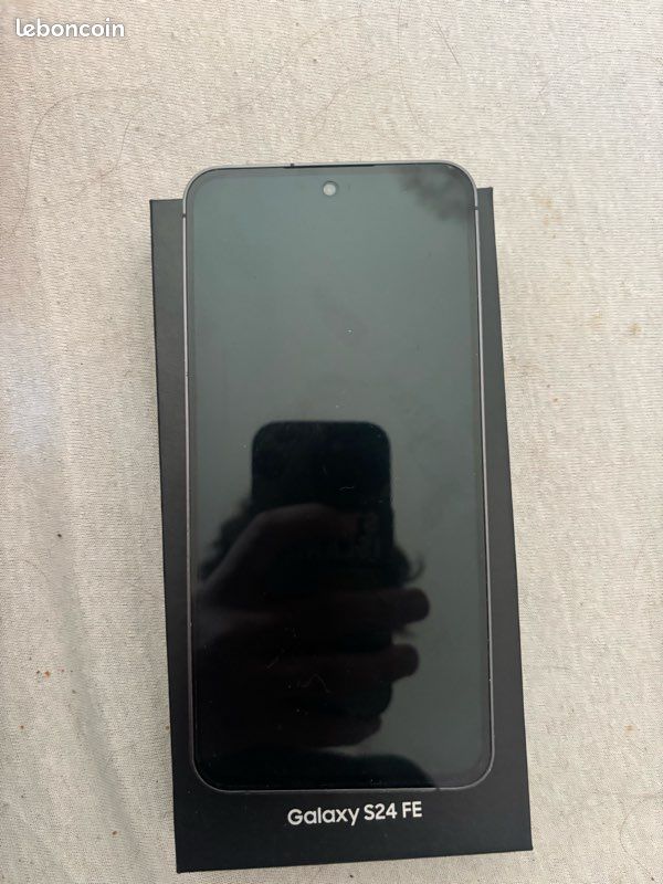 Samsung galaxy S24 FE (image 1)