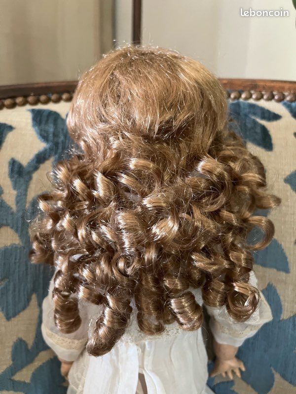 Perruque Chatain Pour Poupée Ancienne – Cheveux Naturels – Taille 38 Cm – France