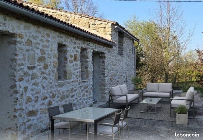 Propriété 3 pièces 130 m²