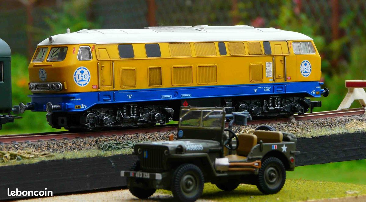 Locomotive Diesel Piko BR 216 - TSO Jaune - HO (1:87) - Neuve