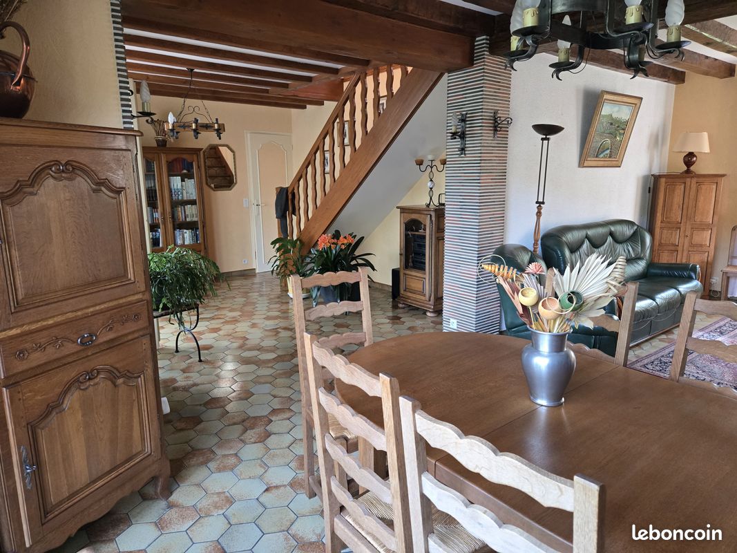 Maison 7 pièces 136 m² · à Arnières-sur-Iton · 136 m² · 220 000 €