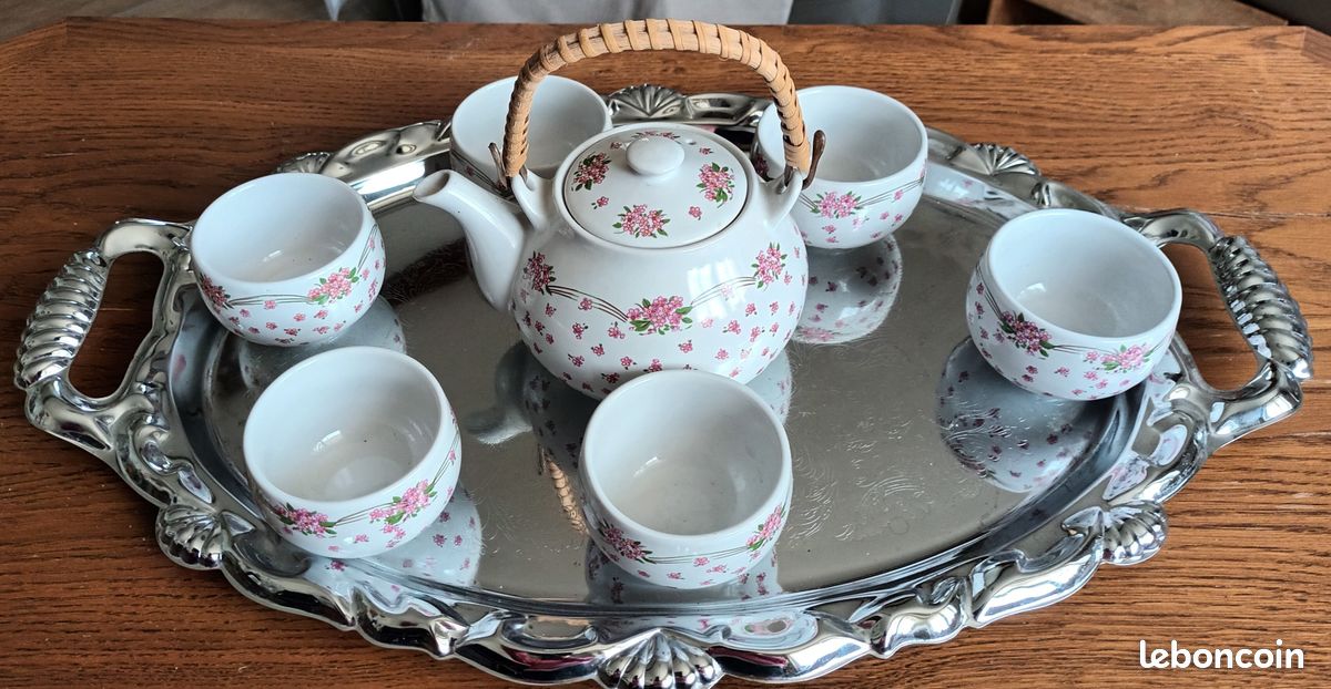 Théière et Tasses Assorties | Theieres Du Monde