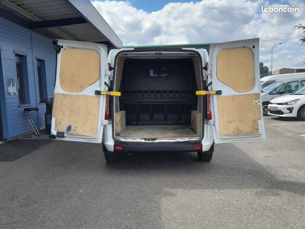 Ford transit custom cabine approfondie 6 places l2h1 130cv trend business prix 18000 euros ht (image 9)