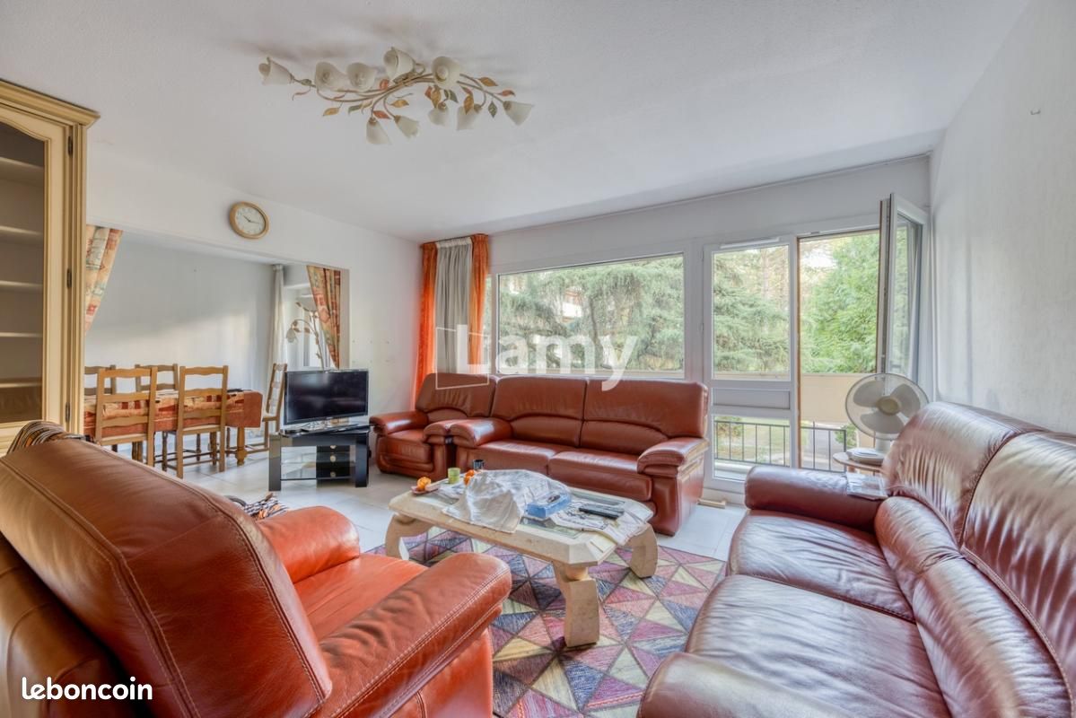 Appartement 5 pièces 106 m² · à Pessac · 106 m² · 280 000 €