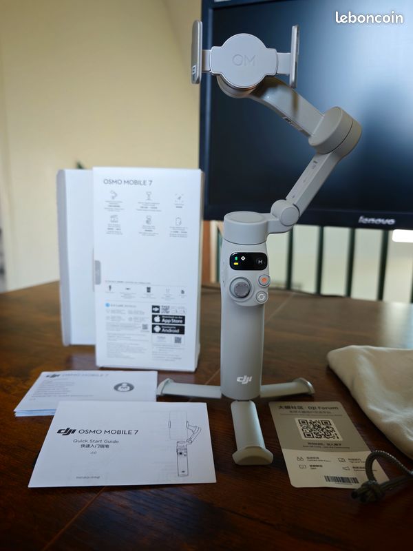 DJI Osmo Mobile 7 Stabilisateur Smartphone (image 4)