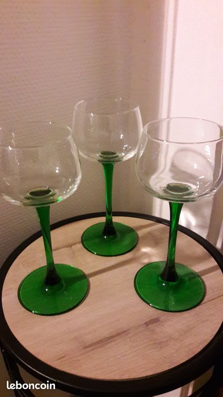 Verre à vin blanc (image 1)