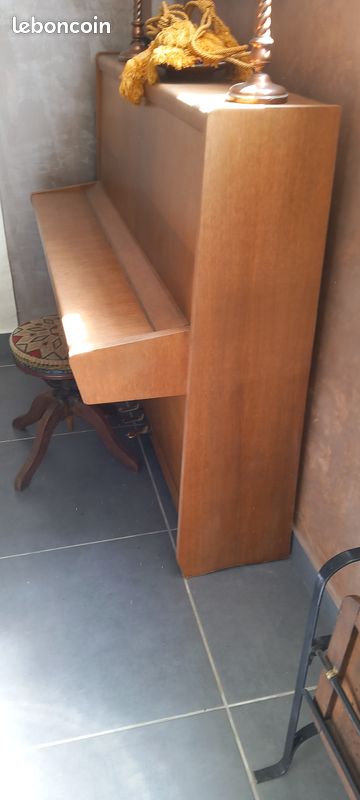 Piano (image 3)