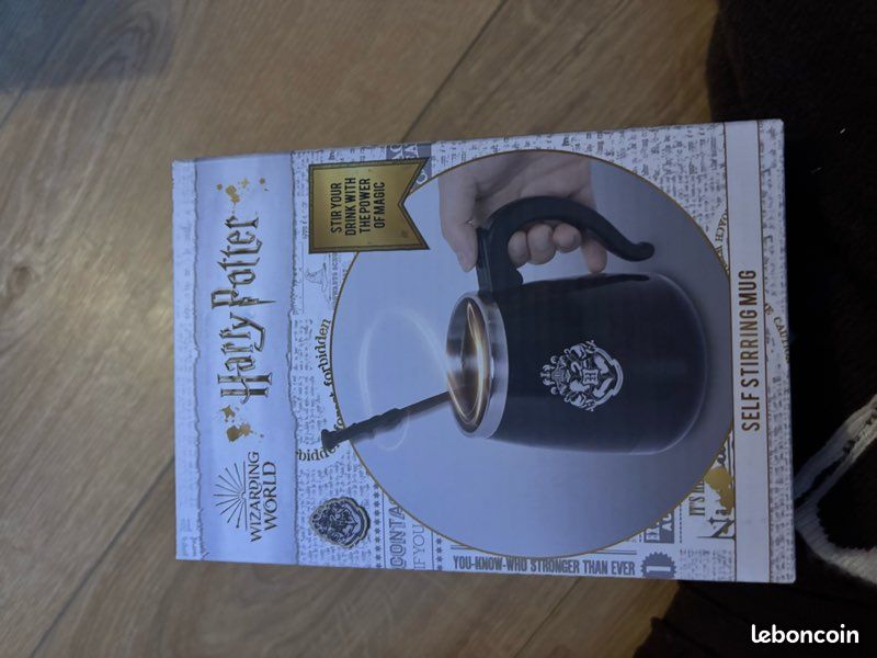 Tasse Harry Potter magic qui mélange toute seule (image 1)