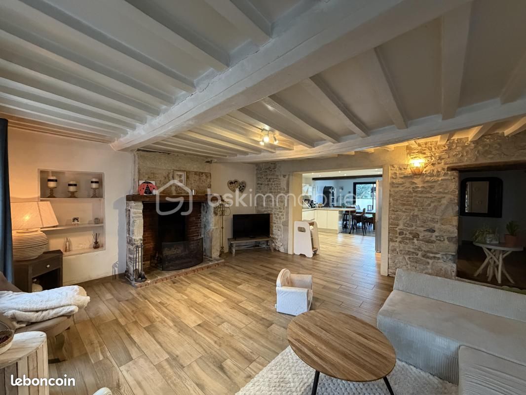 Maison 6 pièces 135 m² · à Tour-en-Bessin · 135 m² · 284 500 €