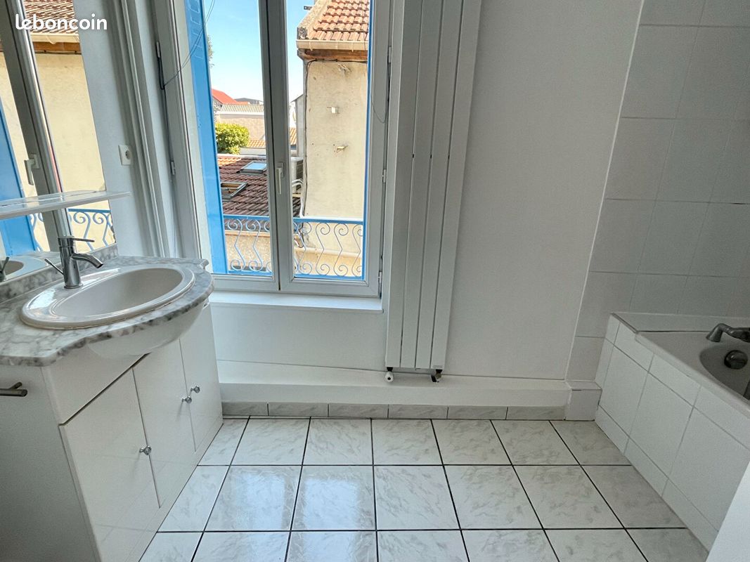 Maison a louer - 2 pièce(s) - 48 m2 - Surfyn