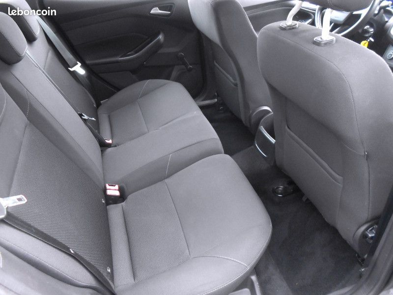 Ford FOCUS SW 1.0 ECOBOOST 125CH STOP&START TREND (image 9)