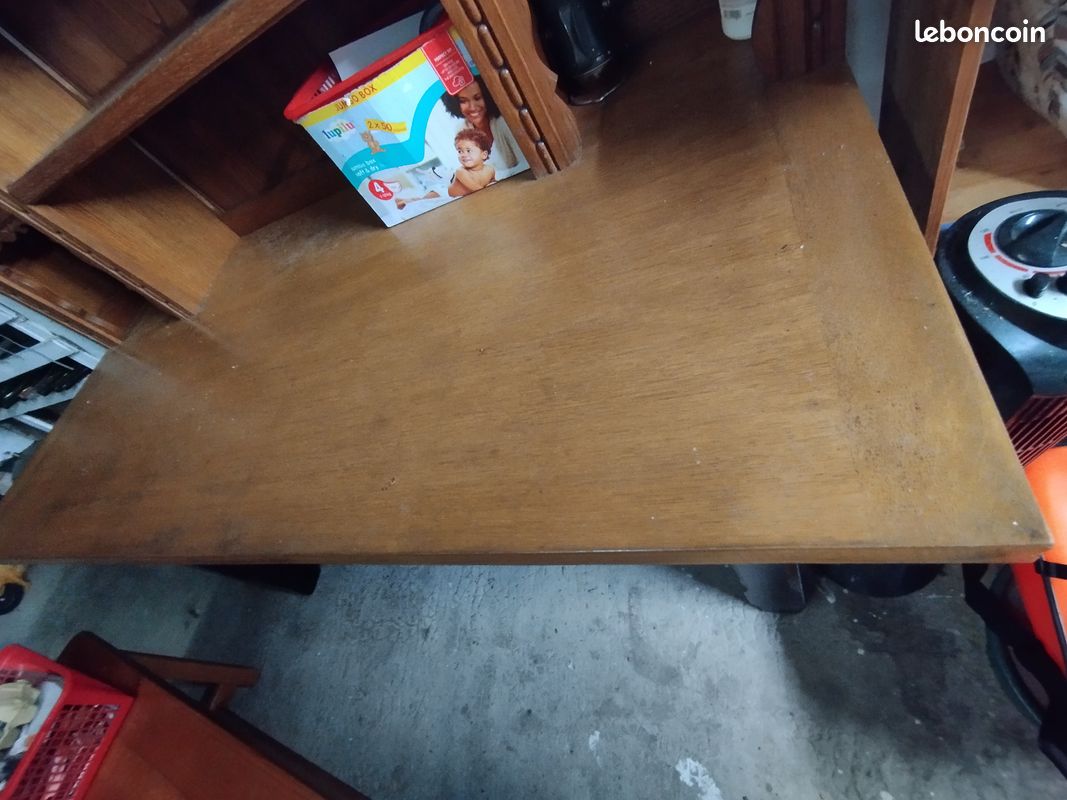 Table (image 1)
