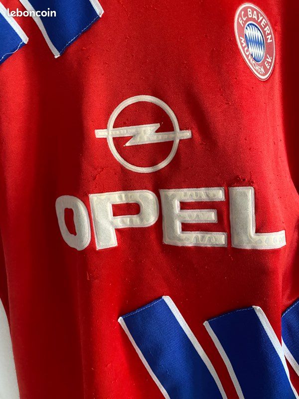 Maillot vintage du FC Bayern Munich floqué numéro 9 (image 3)