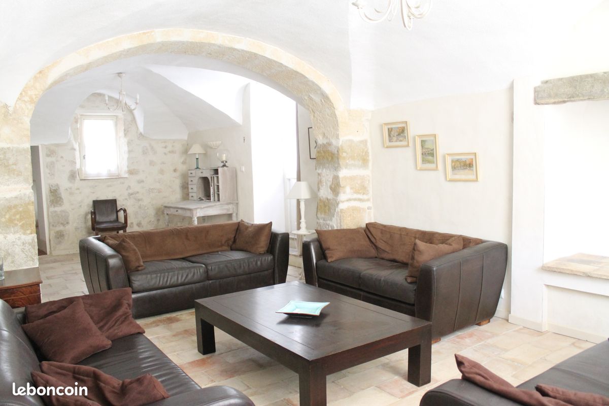 Maison 11 pièces 295 m² · à Saint-Chaptes · 295 m² · 395 000 €