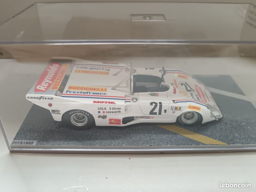 BIZARRE BZ160 Scale 1/43 | LOLA T294S FORD N 31 LE MANS 1977 E.BERG - M