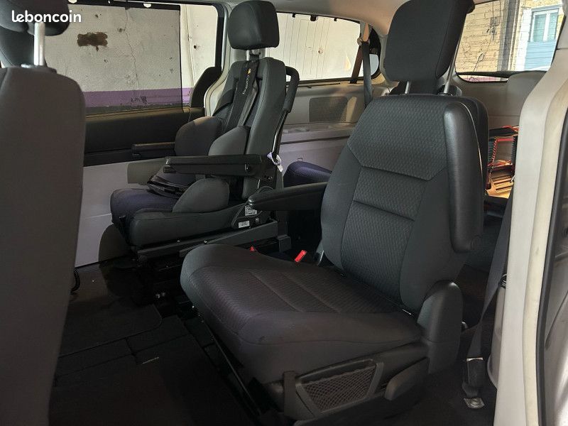 Chrysler GRAND VOYAGER 2.8 CRD TOURING BA (image 23)