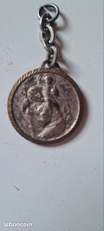 Médaillon ancien (image 2)
