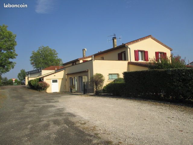 Maison 10 pièces 291 m² · à Payrac · 291 m² · 445 000 €